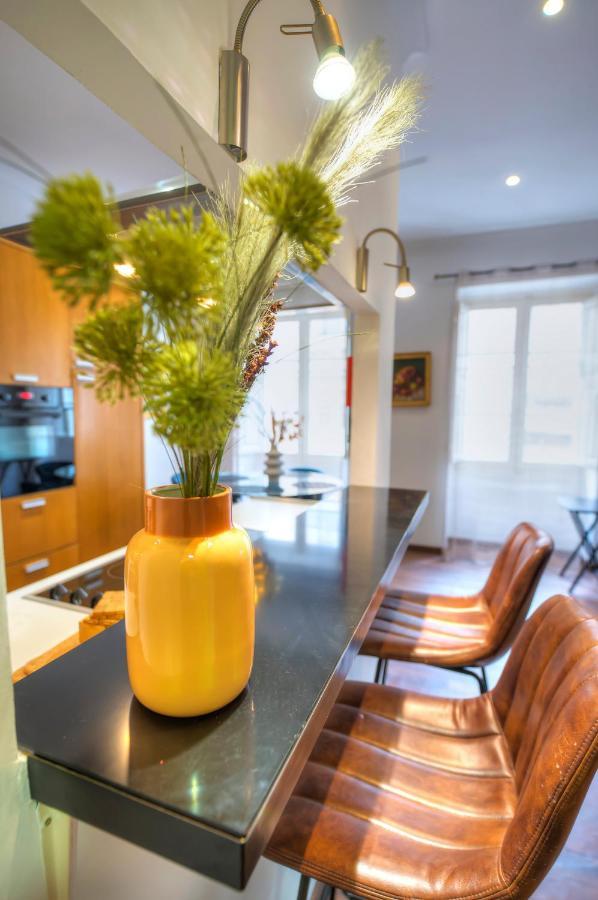 Chic 2Bedroom Apartment Near Sliema Ferries Cesi1-1 ภายนอก รูปภาพ