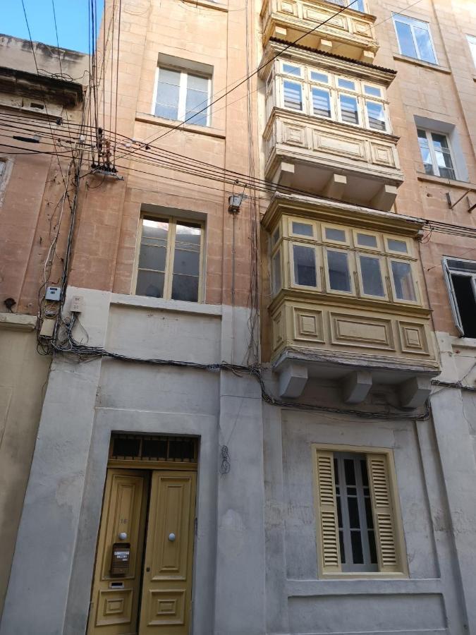 Chic 2Bedroom Apartment Near Sliema Ferries Cesi1-1 ภายนอก รูปภาพ